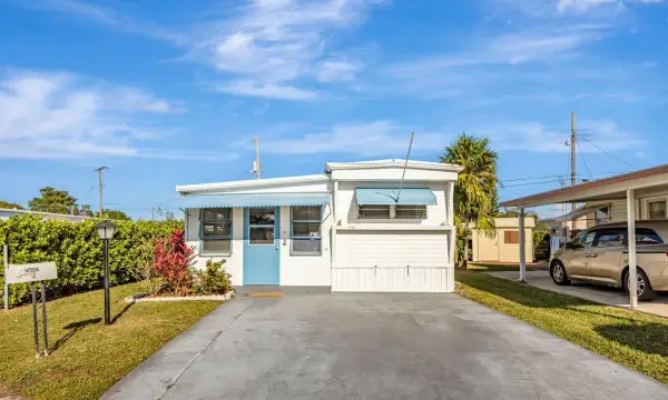 14556 Glenview Drive, Delray Beach, FL 33445