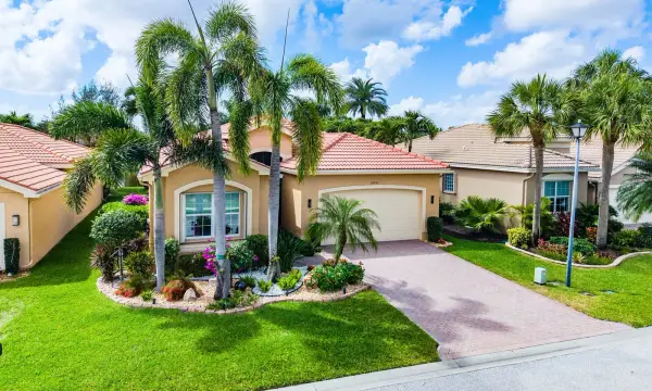 10797 Carmelcove Circle, Boynton Beach, FL 33473