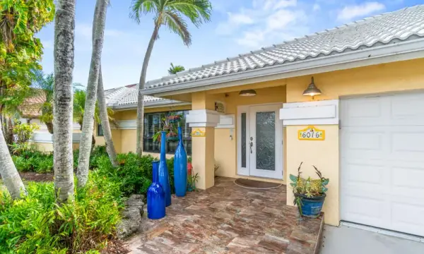 6016 Sunberry Circle, Boynton Beach, FL 33437