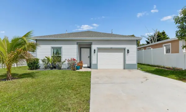 525 NW 12th Avenue, Boynton Beach, FL 33435
