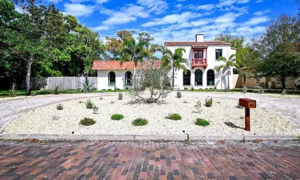 6251 10th Avenue S, Gulfport, FL, 33707