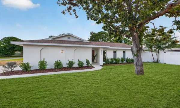 6649 Pinellas Point Drive S, St Petersburg, FL, 33712