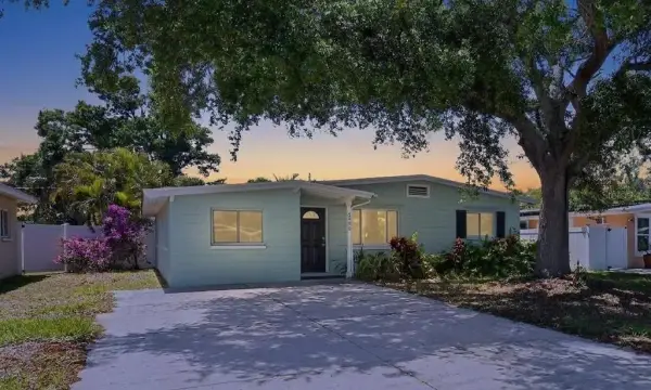 3300 Kingston Street N, St Petersburg, FL, 33713