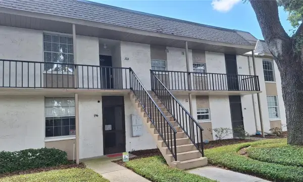 809 Russell Lane, Unit 323, Brandon, FL, 33510