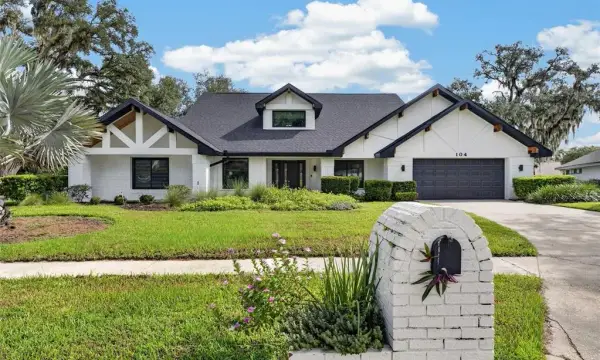 104 Barrington Drive, Brandon, FL, 33511