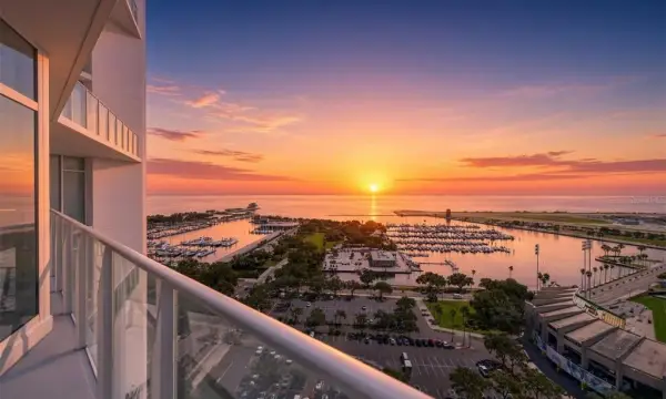 175 1st Street S, Unit 2107, St Petersburg, FL, 33701