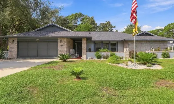 69 Pine Street, Homosassa, FL, 34446