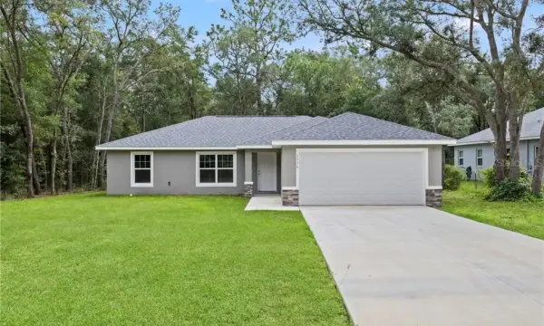 1736 W Hall Place, Citrus Springs, FL, 34434