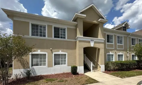 9604 Seadale Court, Unit 201, Riverview, FL, 33578