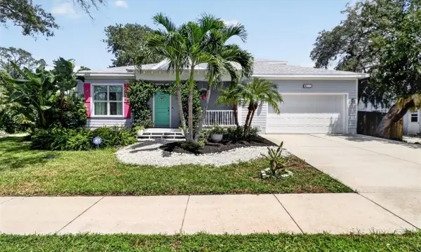 652 Kenneth Way, Tarpon Springs, FL, 34689