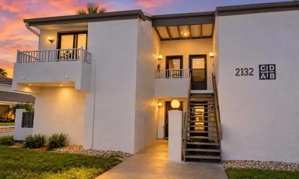 2132 Lakewood Club Drive S, Unit 8b, St Petersburg, FL, 33712