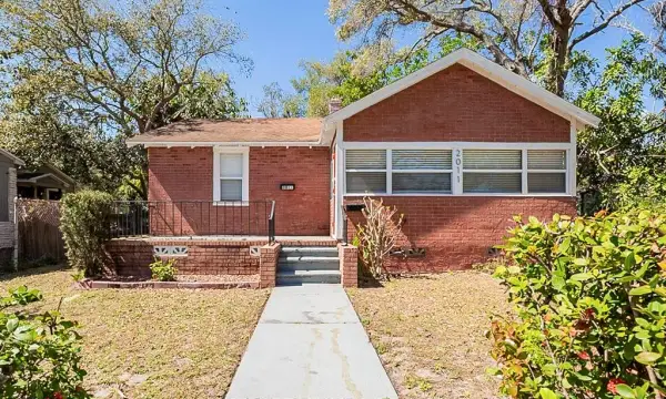 2011 10th Street S, St Petersburg, FL, 33705