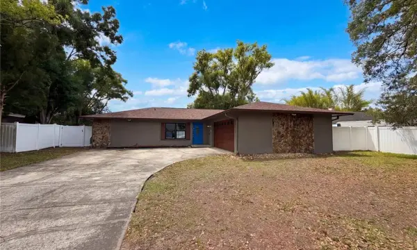 17621 Meadowbridge Drive, Lutz, FL, 33549