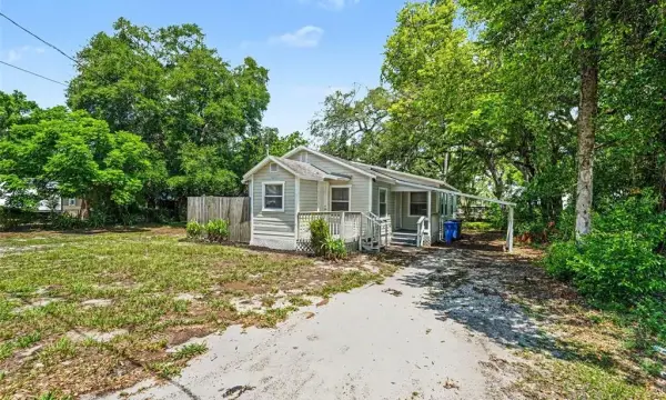 828 E 145th Avenue, Tampa, FL, 33613