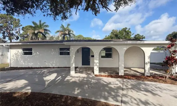 2890 53rd Street N, St Petersburg, FL, 33710