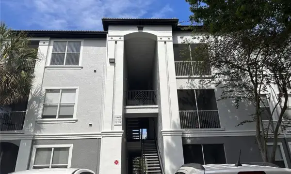 5807 Legacy Crescent Place, Unit 203, Riverview, FL, 33578