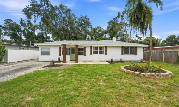 7242 Lynnwood Avenue N, St Petersburg, FL, 33710
