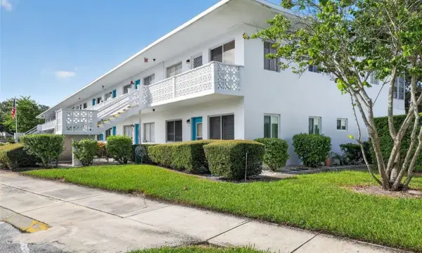 8320 112th Street, Unit 208, Seminole, FL, 33772