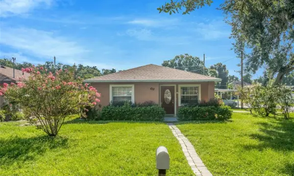 8001 N Hubert Avenue, Tampa, FL, 33614