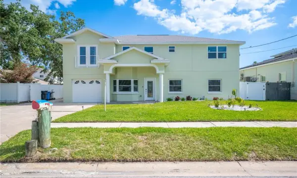 8704 Bay Crest Lane, Tampa, FL, 33615