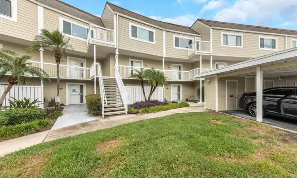 433 S Paula Drive, Unit 10, Dunedin, FL, 34698
