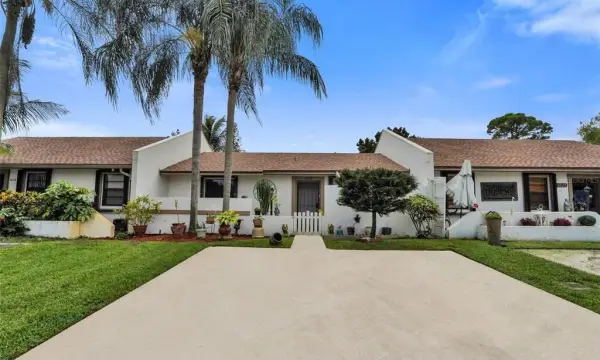 6120 Fairfield Circle, Greenacres, FL, 33463