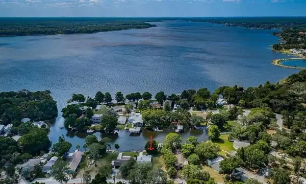 1154 Lagoon Road, Tarpon Springs, FL, 34689