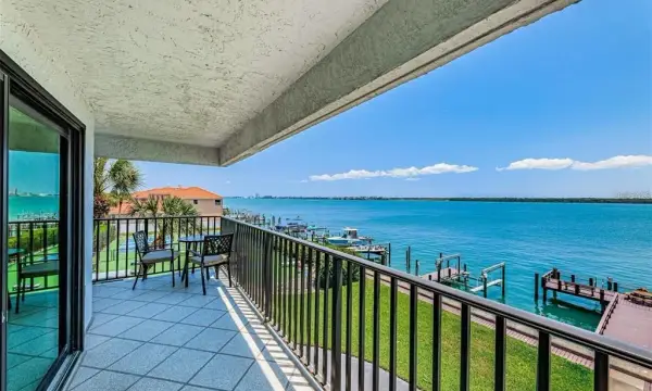 240 Sand Key Estates Drive, Unit 222, Clearwater, FL, 33767