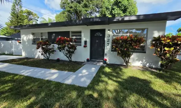 327 Barbara Circle, Belleair, FL, 33756