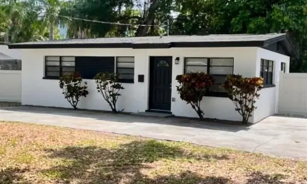 327 Barbara Circle, Belleair, FL, 33756