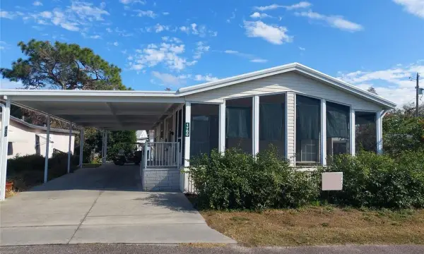 1760 Dorothy Boulevard, Lutz, FL, 33558
