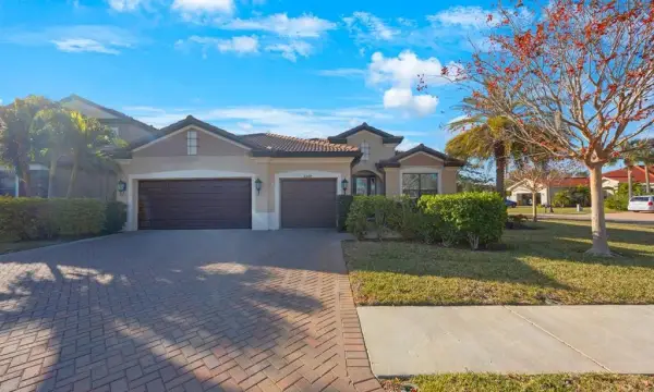 2564 Grand Cypress Boulevard, Palm Harbor, FL, 34684