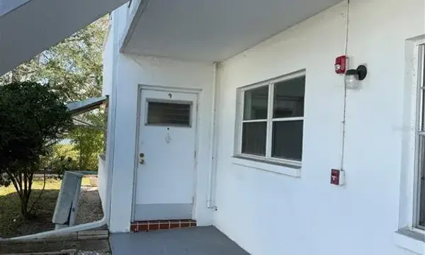 5895 18th Street N, Unit 9, St Petersburg, FL, 33714
