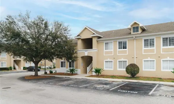 6434 Cypressdale Drive, Unit 102, Riverview, FL, 33578