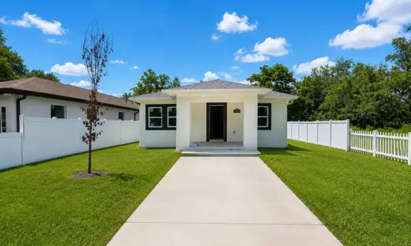 3704 Smith Tree Street, Tampa, FL, 33619