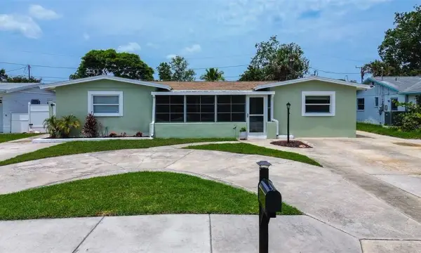 5672 62nd Way N, St Petersburg, FL, 33709