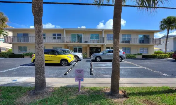 3753 46th Avenue S, Unit 10, St Petersburg, FL, 33711