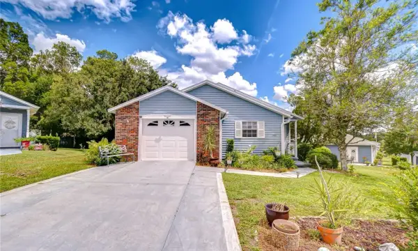 5912 Newberry Court, Zephyrhills, FL, 33542