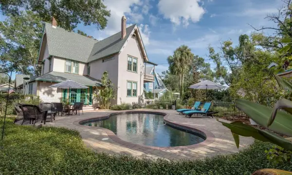 101 Read Street, Tarpon Springs, FL, 34689
