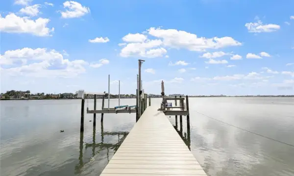 311 Sunset Drive N, St Petersburg, FL, 33710