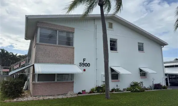 5900 21st Street N, Unit 10, St Petersburg, FL, 33714