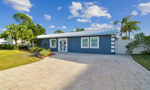8708 Thornwood Lane, Tampa, FL, 33615