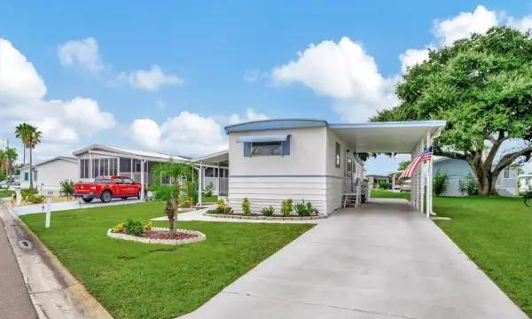 122 E Saint Annes Circle, Apollo Beach, FL, 33572
