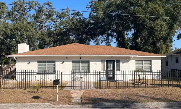 1802 E KNOLLWOOD STREET, TAMPA, FL, 33610