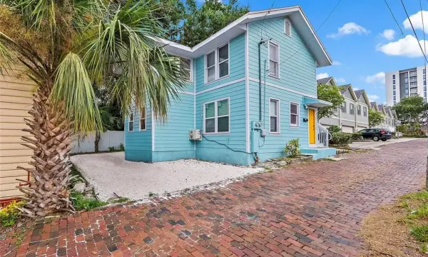 623 Mound Park Way S, St Petersburg, FL, 33701