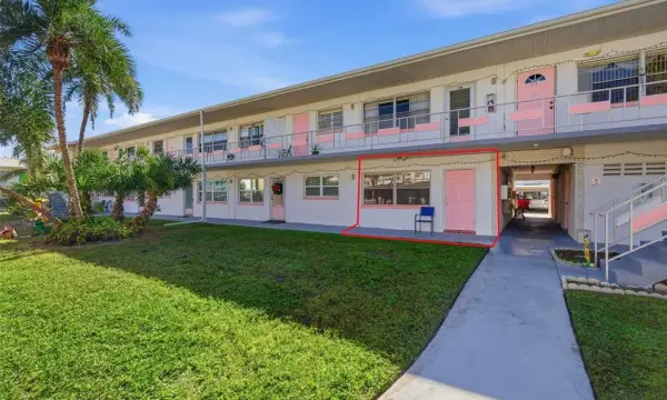 5876 21st Street N, Unit 5, St Petersburg, FL, 33714