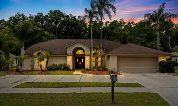450 Waterford Circle E, Tarpon Springs, FL, 34688