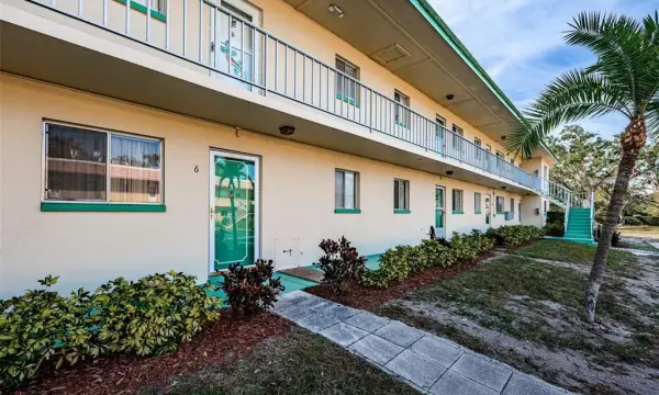 2001 Greenbriar Boulevard, Unit 6, Clearwater, FL, 33763