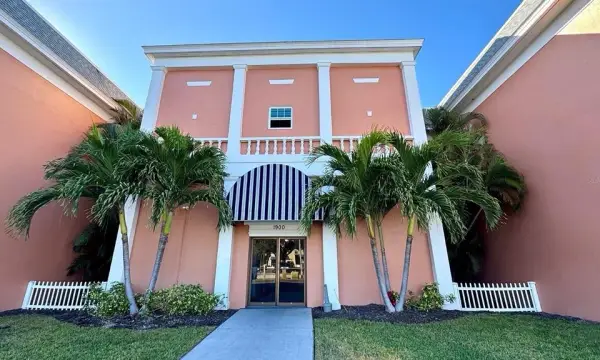 1900 68th Street N, Unit 106, St Petersburg, FL, 33710