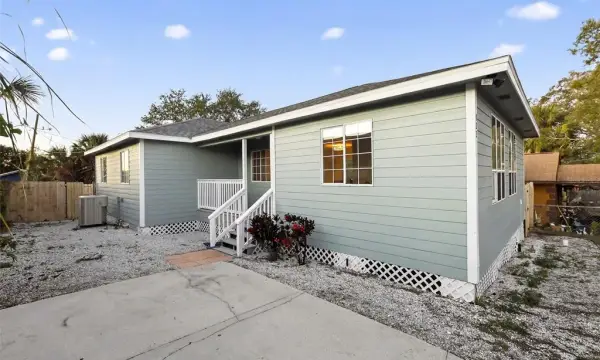 522 E Morgan Street, Tarpon Springs, FL, 34689